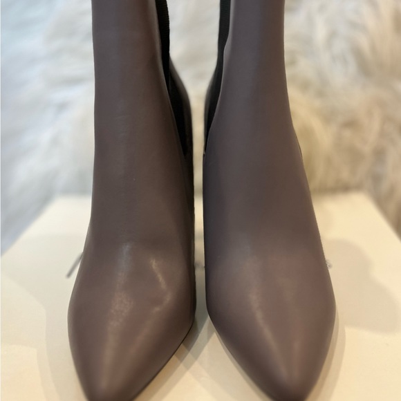 Bran New with Box Neiman Marcus Palazzi Lt Grey Ankle Boot size 6 Gorgeous! - Picture 8 of 10